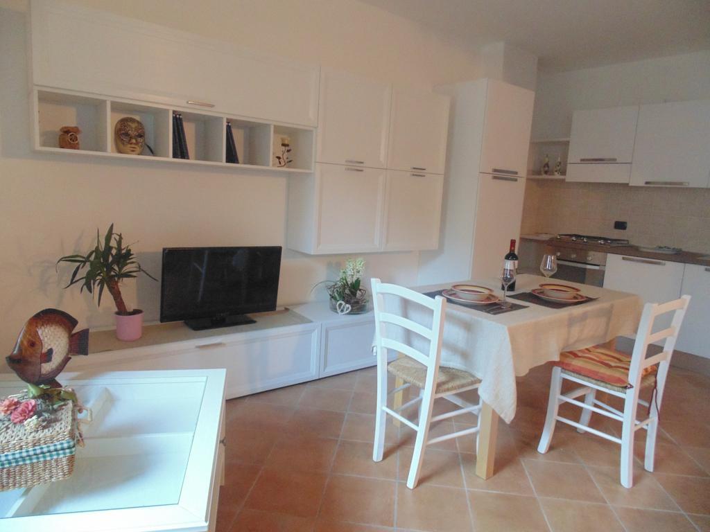 Ca Del Polset Apartment เบรนโซเน ซูล การ์ดา ห้อง รูปภาพ